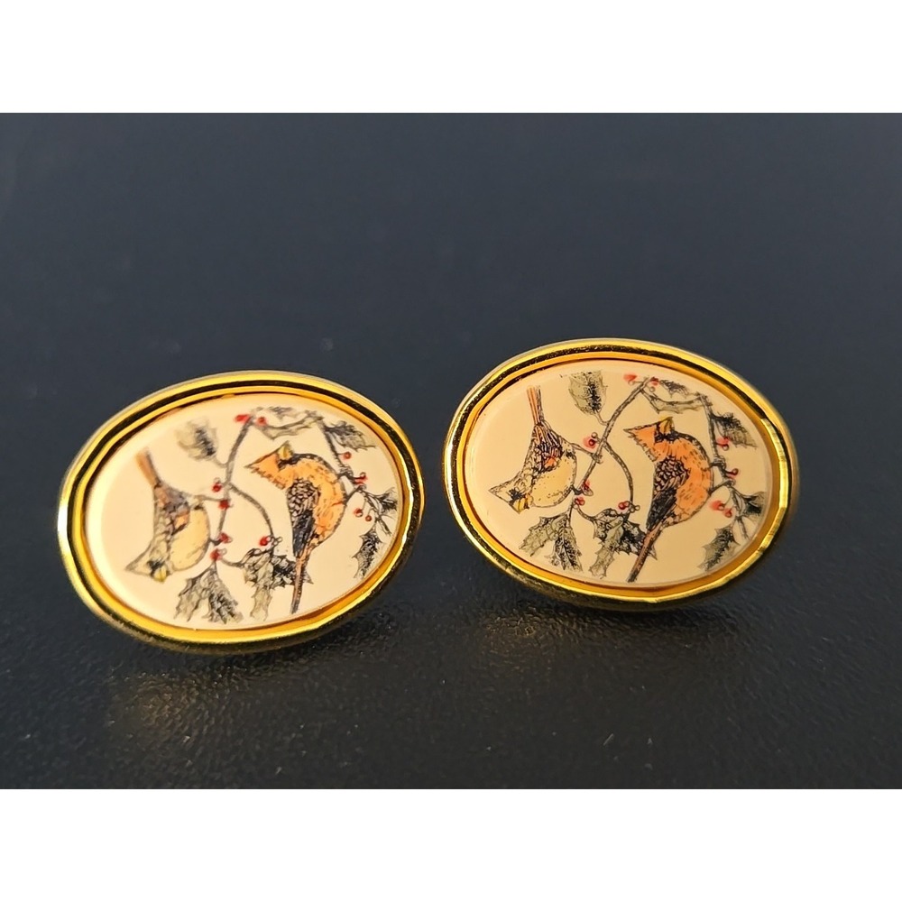 Vintage Barlow bird Birds Earrings Stud Pierced Gold Tone Scrimshaw Oval